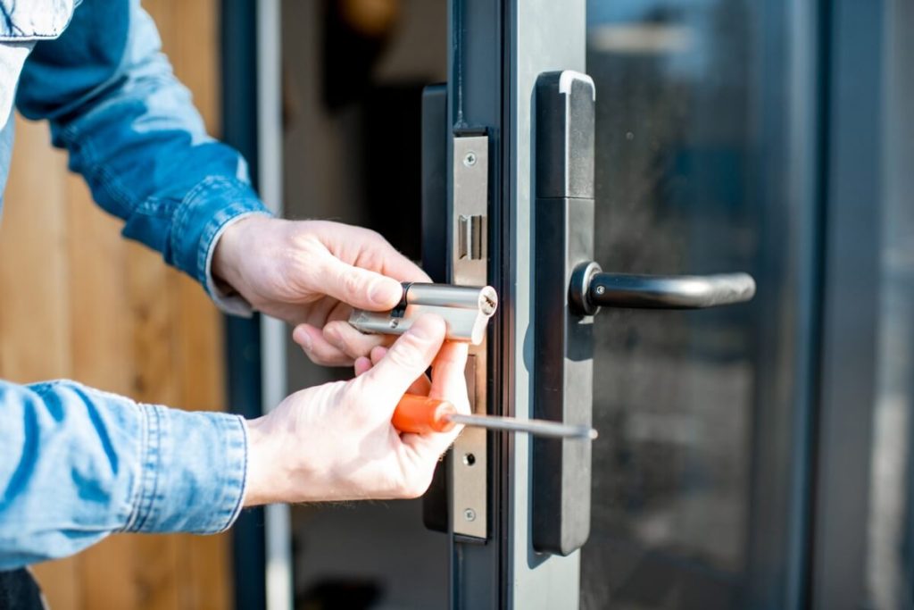 Tips for Finding Locksmith